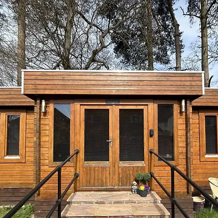 Log Cabin Living For 3-4 People In Frimley Extérieur photo