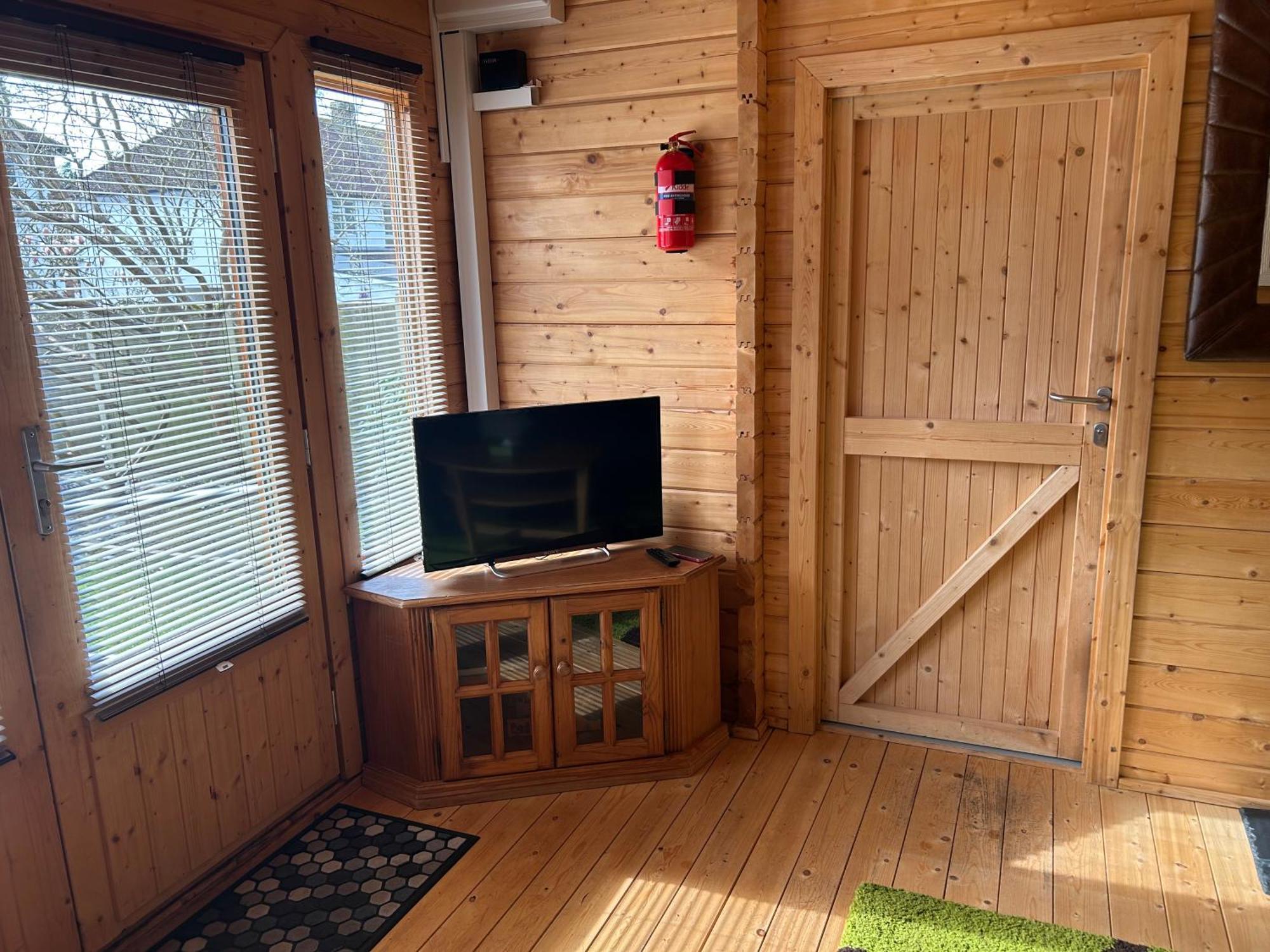 Log Living For 3-4 People In *