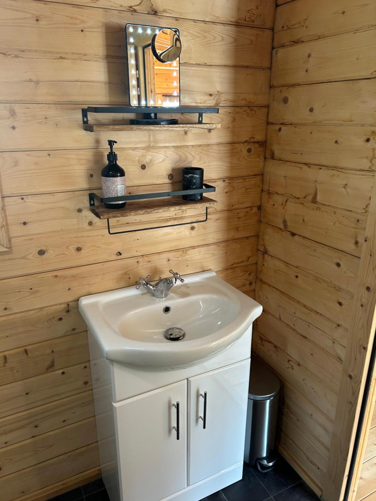 Log Living For 3-4 People In